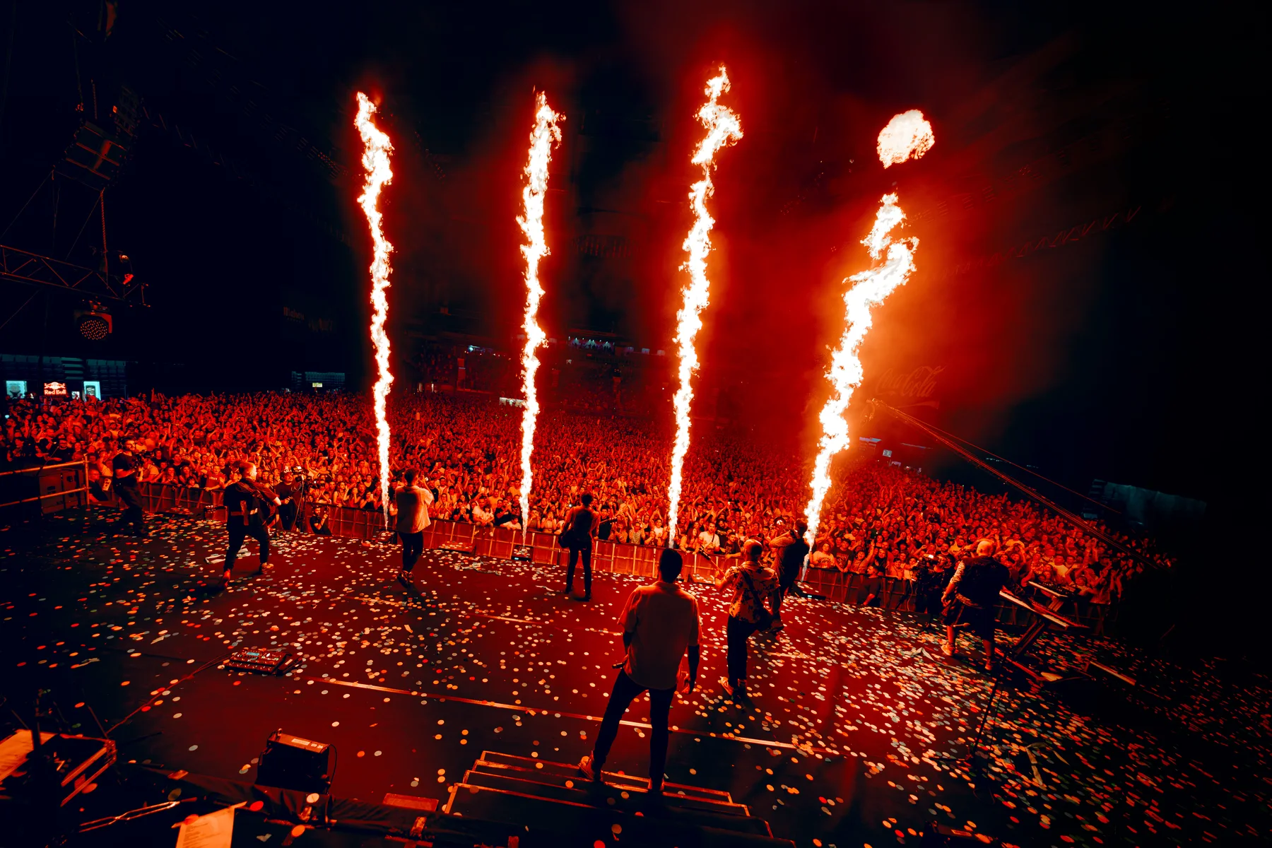 LA PEGATINA — Crowd and flames seen from the stage